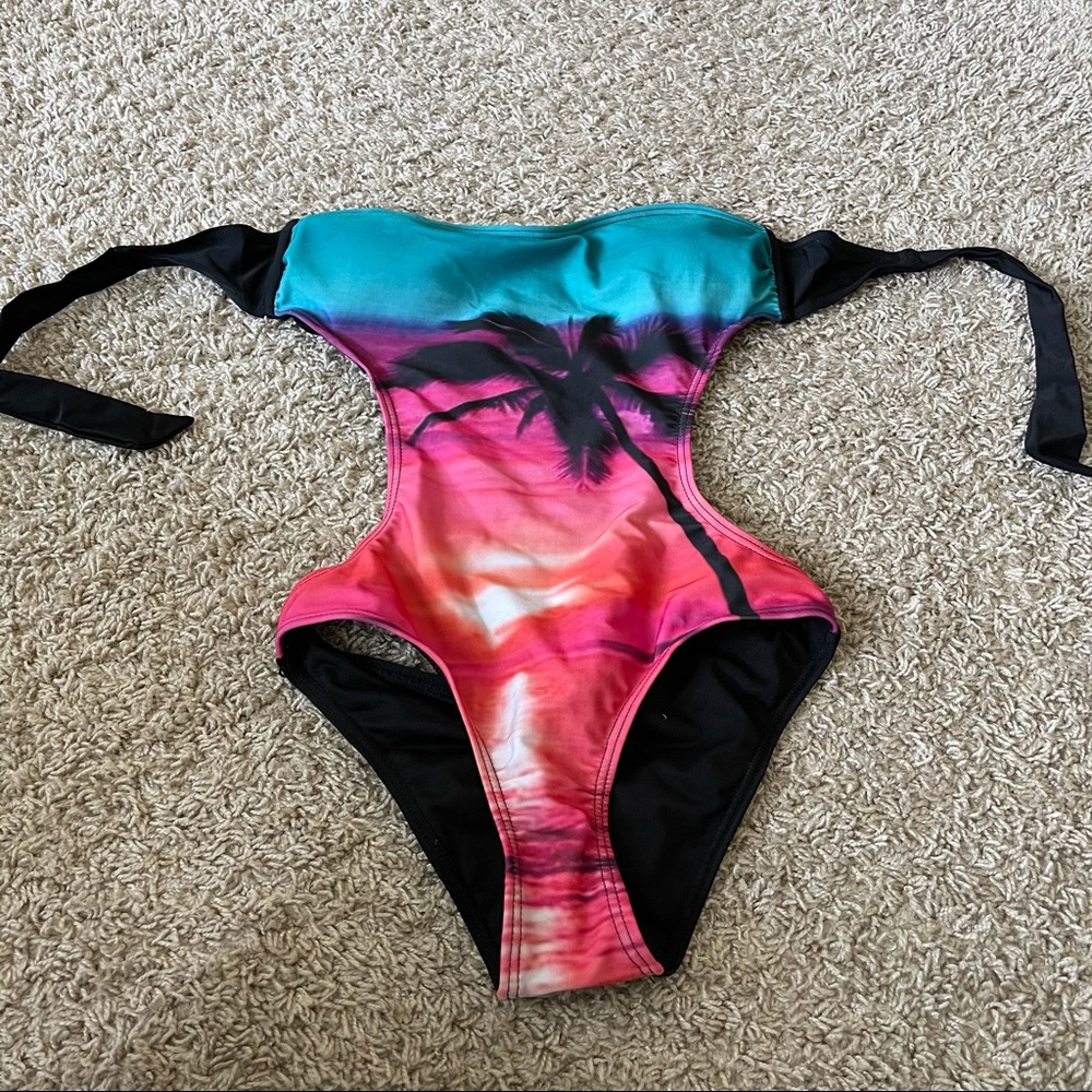 Bathing suit